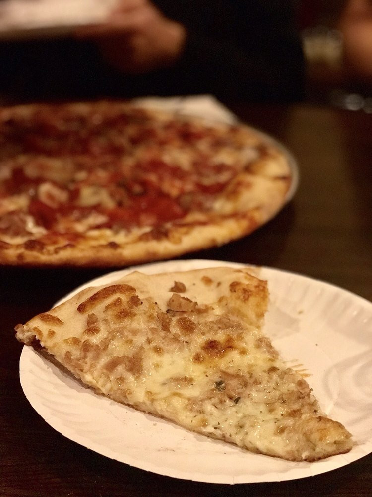 Deninos Pizzeria & Tavern - Staten Island